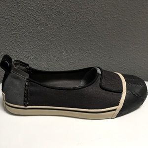 SOREL Slip-on Canvas Sneakers